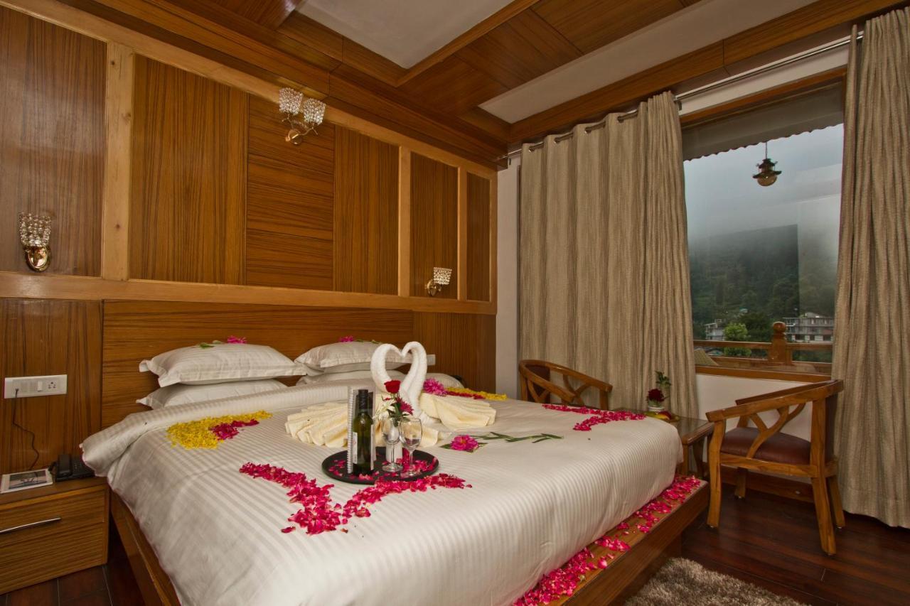 Kalista Resort Manali  Exterior photo